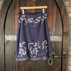 Anthropolgie Silk embroidery detail ruffle skirt 12